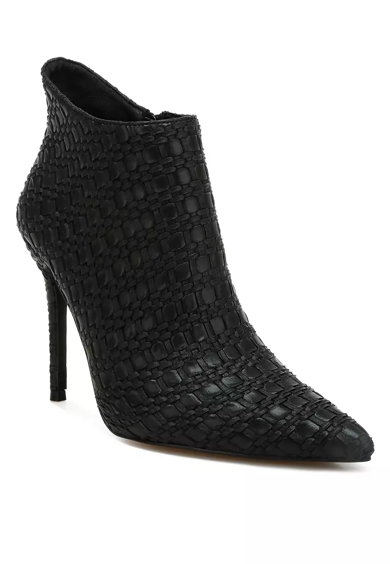 Embossed Concave Cut Ankle Boots in Black