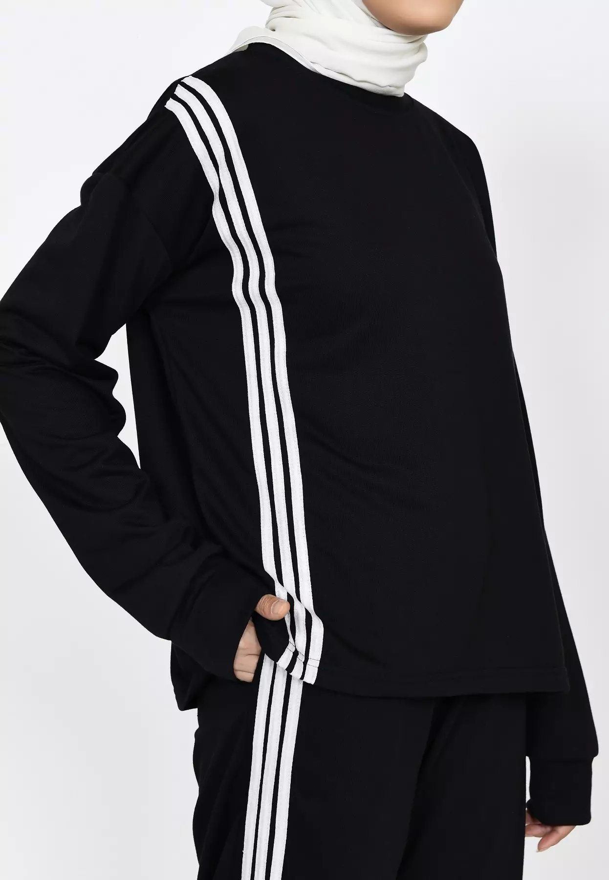 SET Training Sporty Trisya