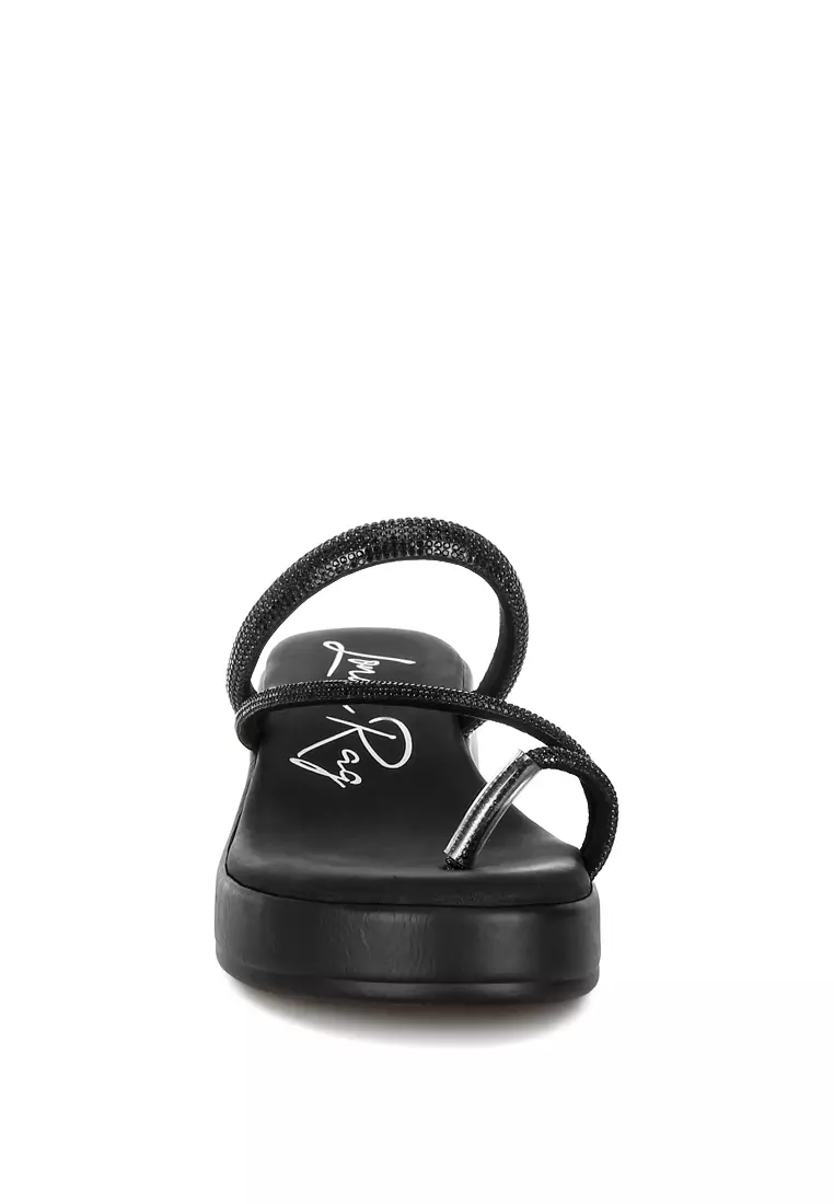 Sandal Slip On Hitam Berhias Berlian Imitasi