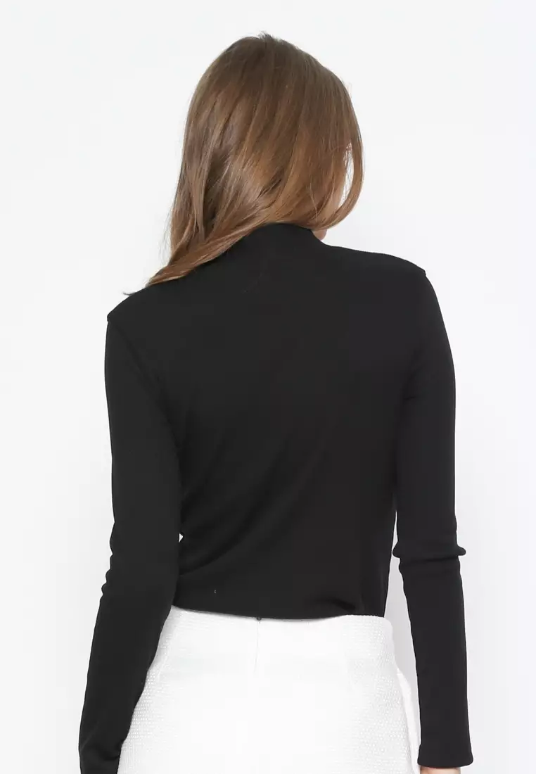 BLACK RIB HIGH NECK T-SHIRT