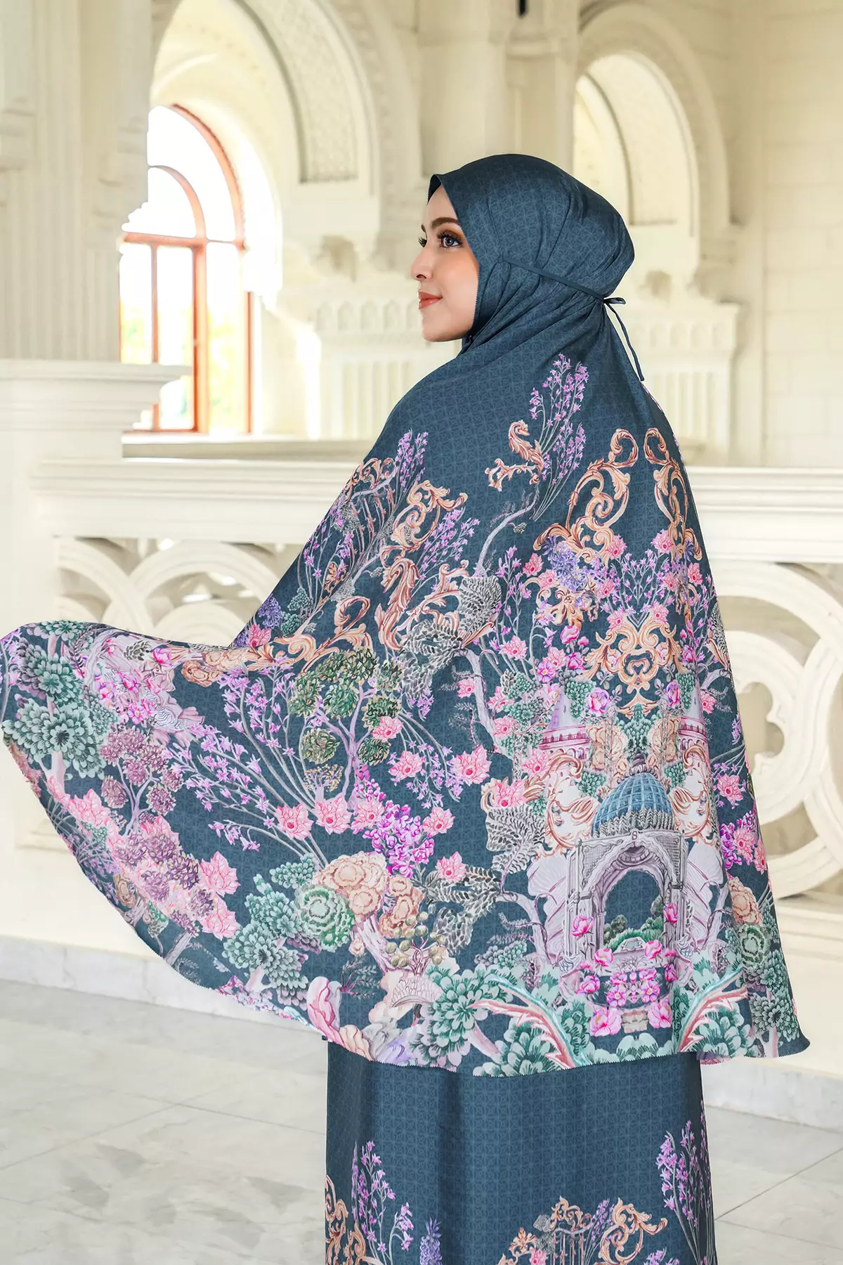 The Palace Prayer Robe - Splendor