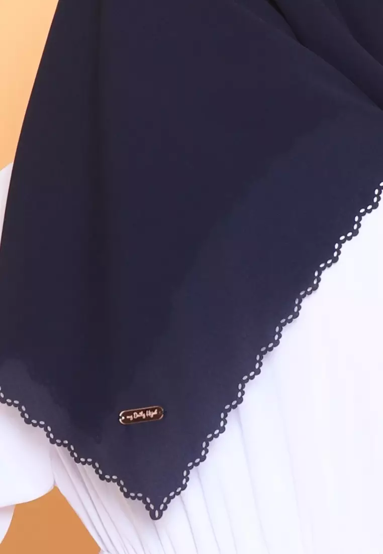 Hijab Segi Empat Lasercut Curly Navy