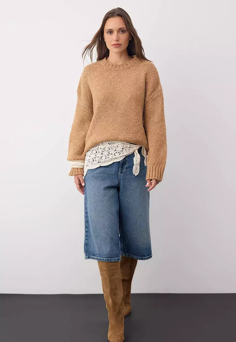 Wardrobe Essentials Camel Soft Textured Loose Fit Basic Knit Sweater | Twoaw26Kz00073