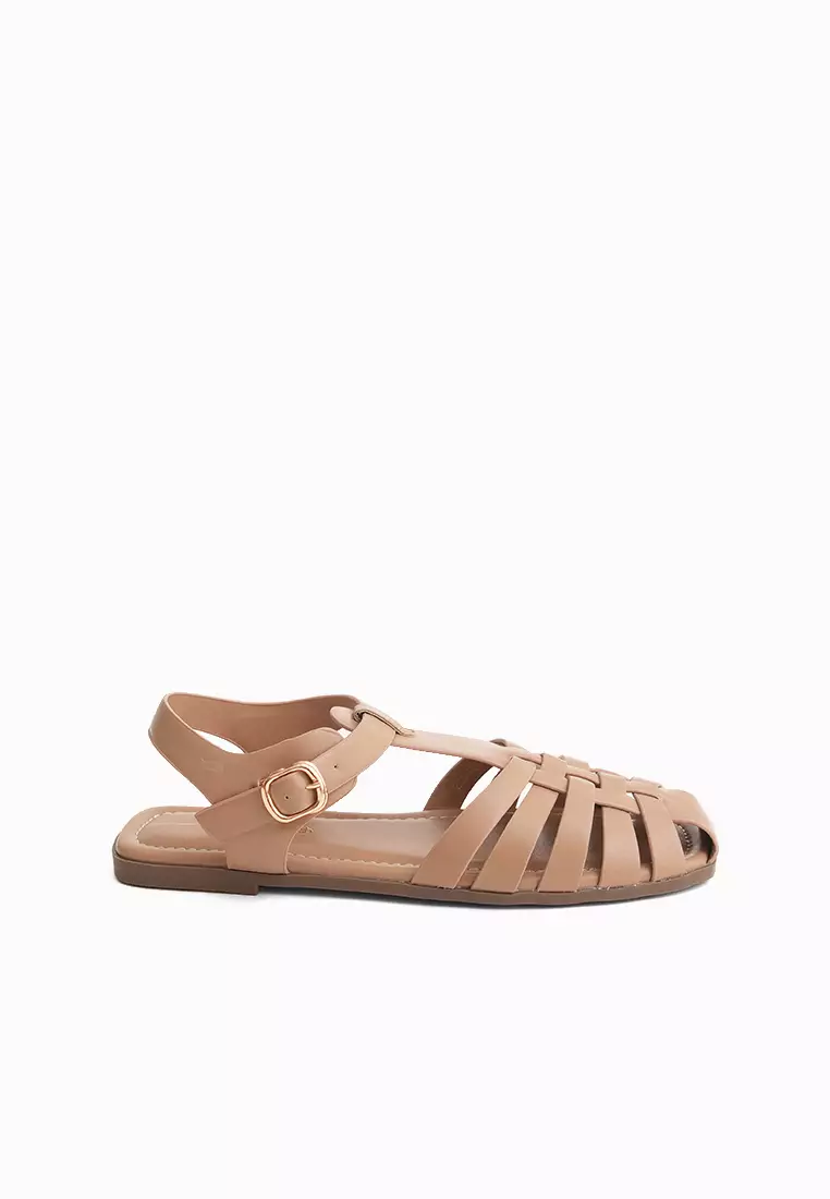 Discount on Cln  shoes - SKU: Belgium Flat Slides