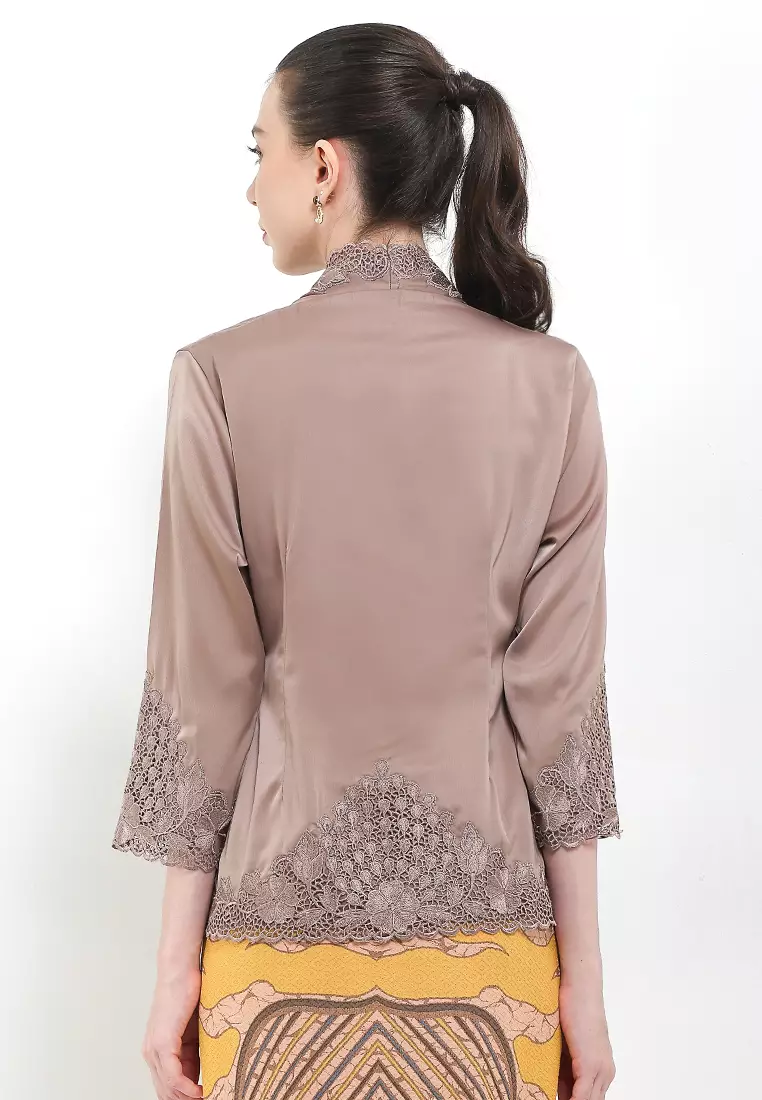 Embroidery Kebaya 7/8-Sleeve>Peacock Unicolor