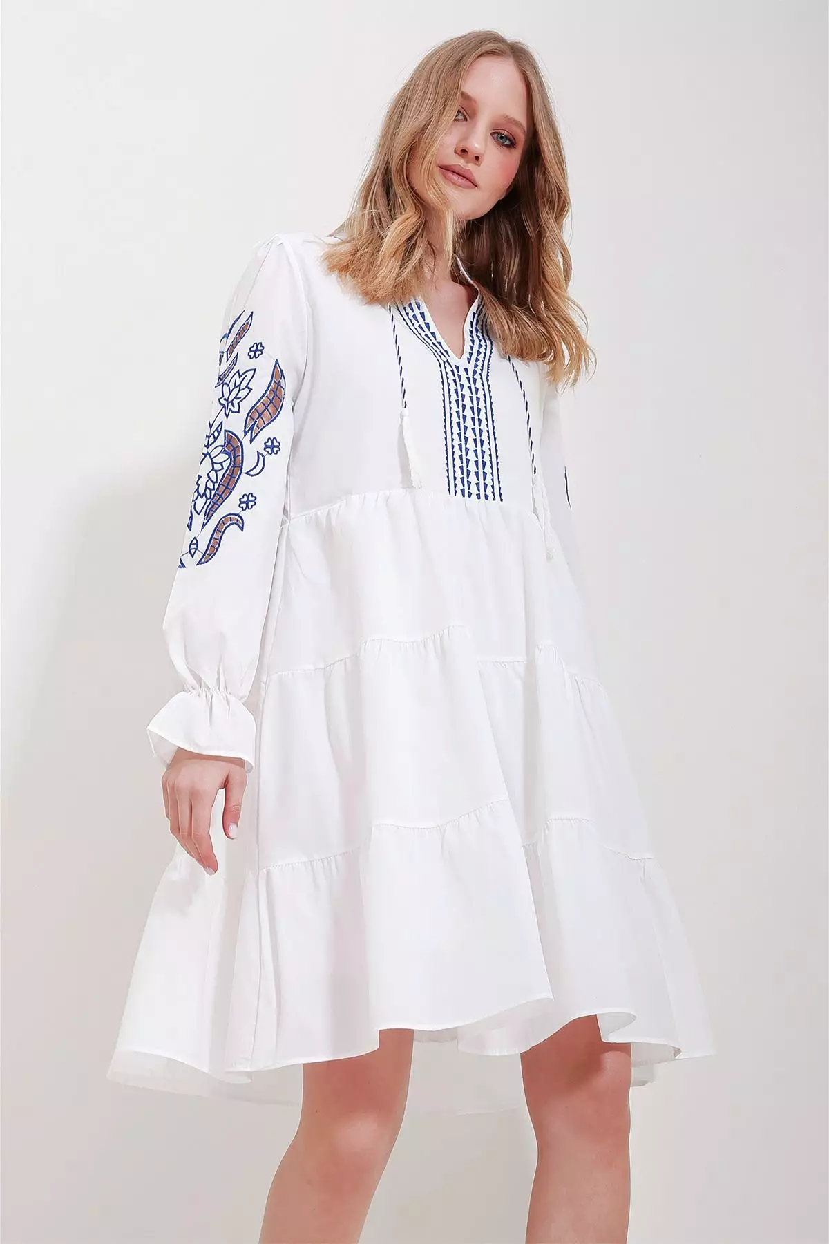 Women's White Judge Collar Lined Embroidery Embroidered Dress