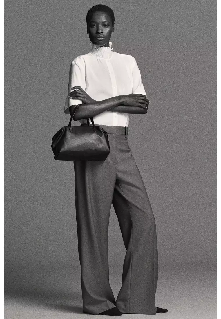 RUFFLE-COLLAR MODAL BLOUSE