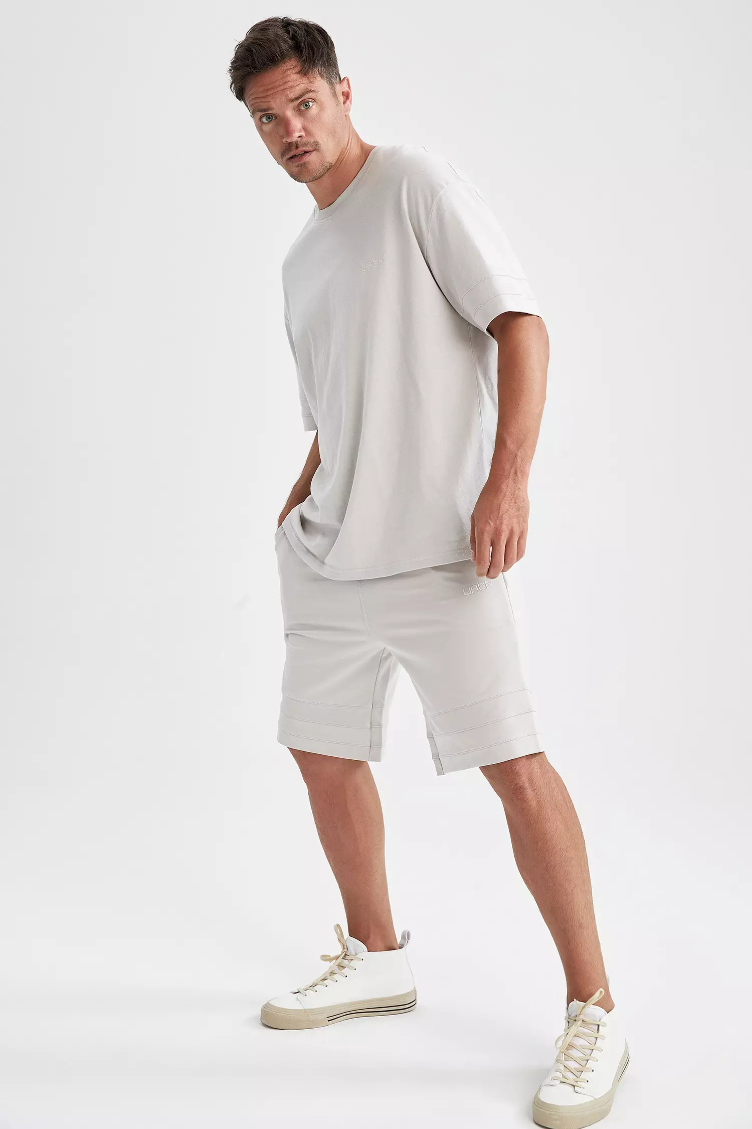 Buy DeFacto Slim Fit Woven Sport Short 2024 Online