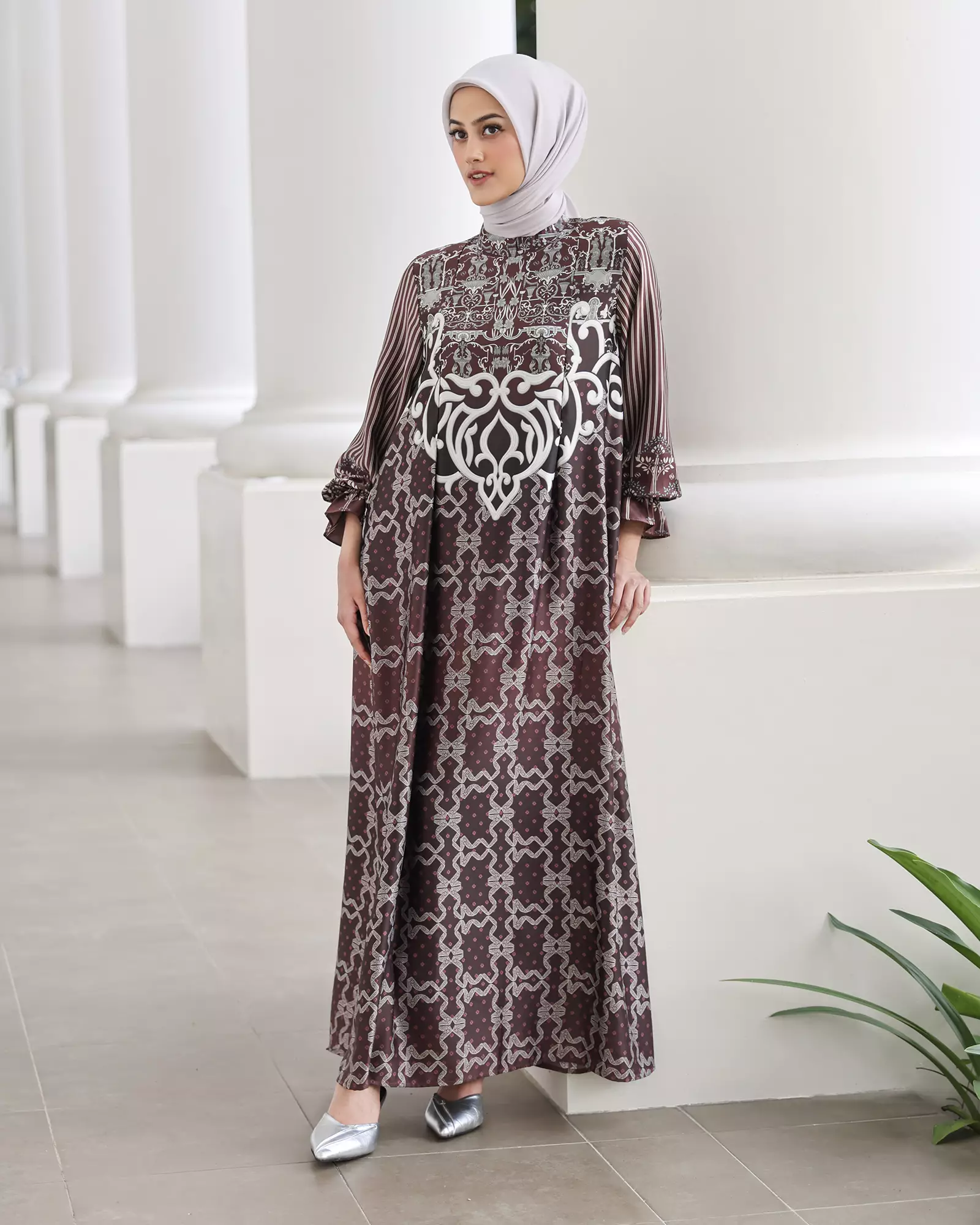 Geulis.id ARUMAYA DRESS / MAXY DRESS / BAJU LEBARAN - WINE