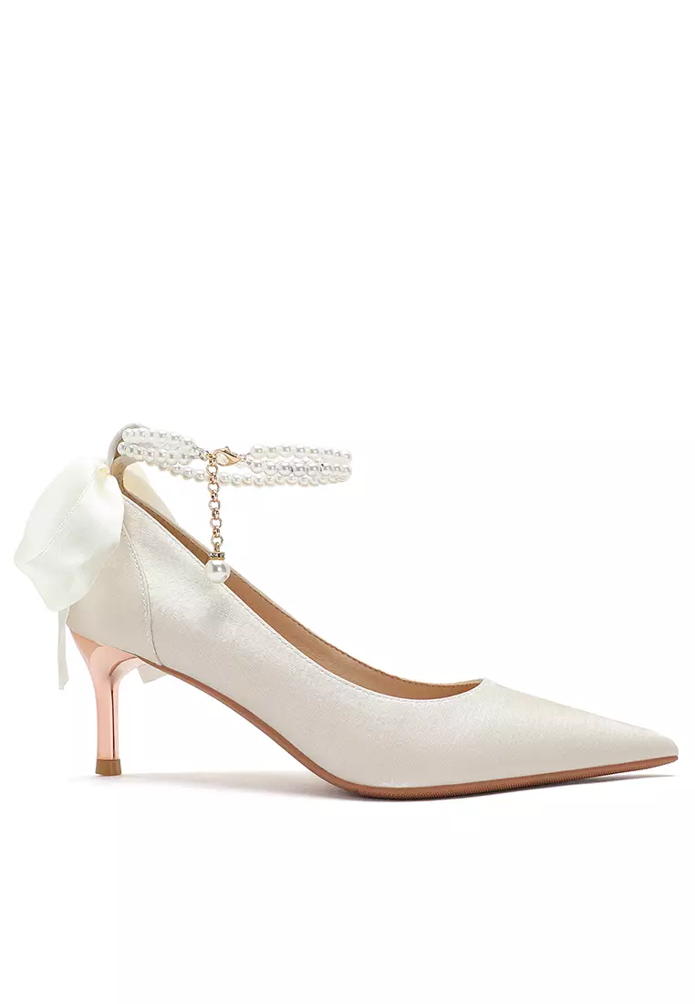 Discount on Twenty Eight Shoes  shoes - SKU: 6cm Pointy Pearl Strap Pumps 2160-9