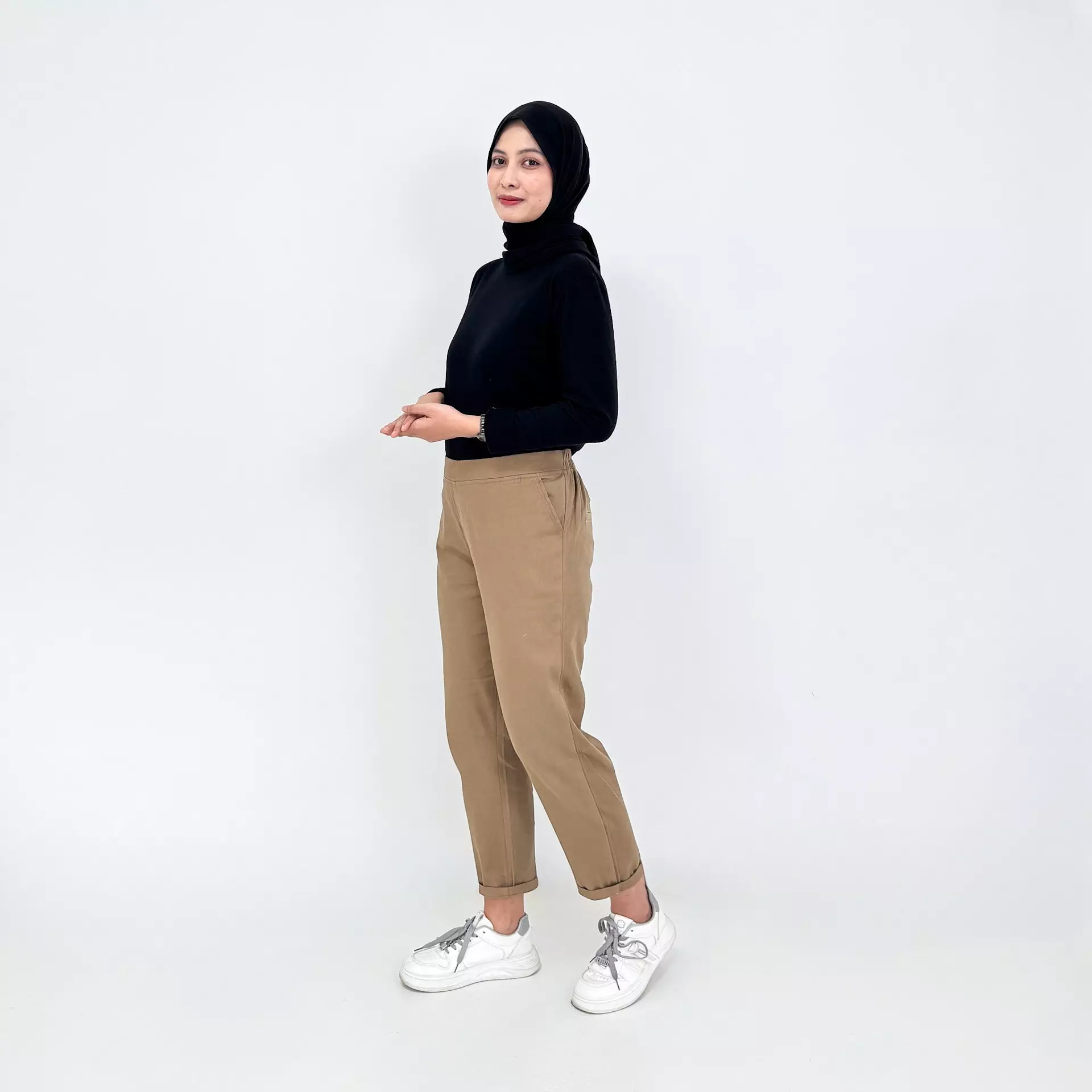 Celana Panjang Katun Basic Delli COKLAT