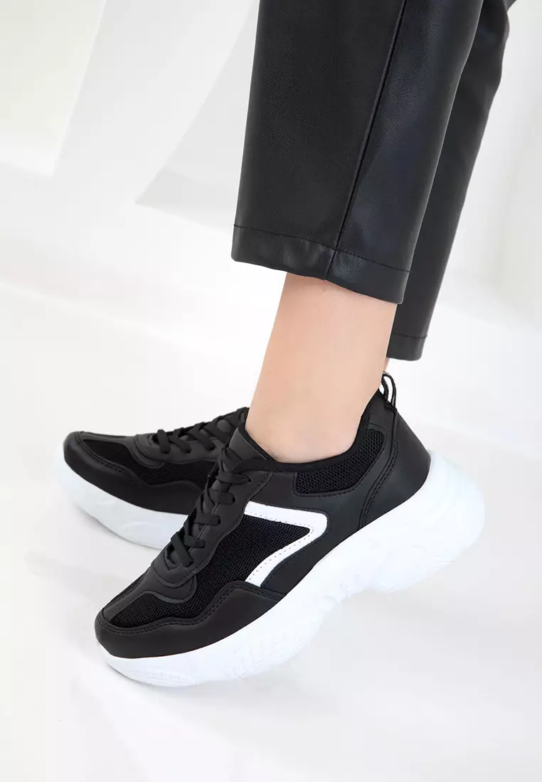 Black-White Women's Sneaker 20610