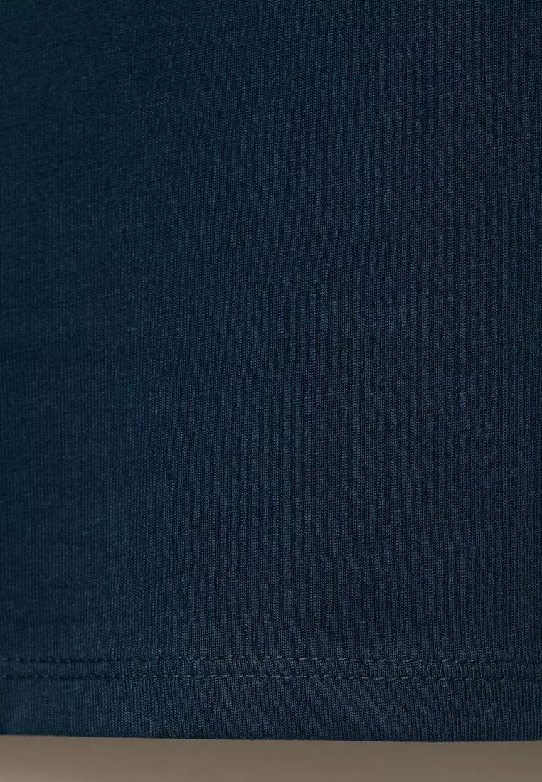 T-Shirt With Embroidered Contrasting Collar