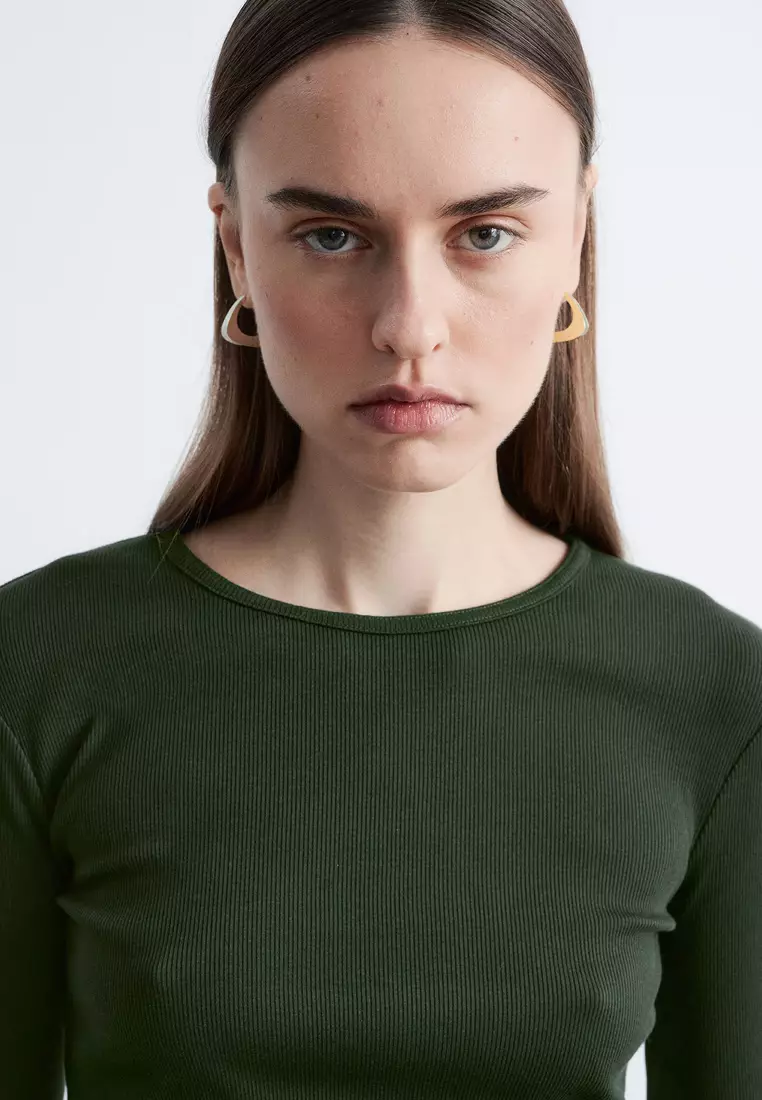 Ribbed Long-Sleeves Top
