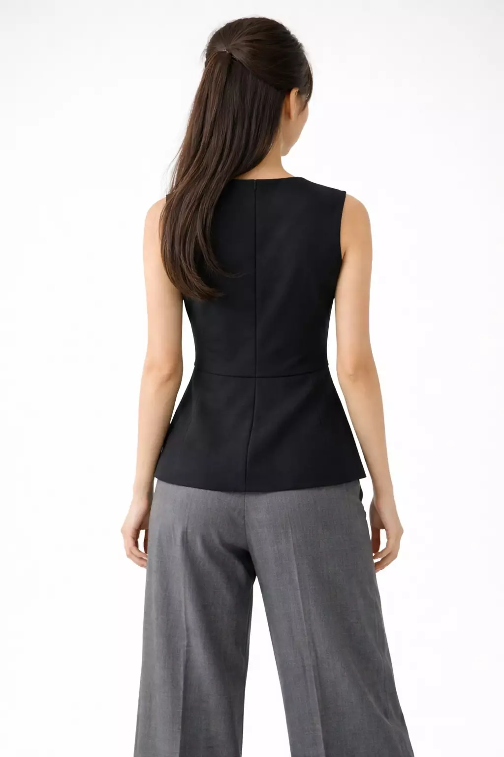 Thara Vest In Black
