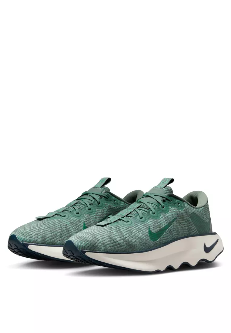 Motiva Walking Shoes