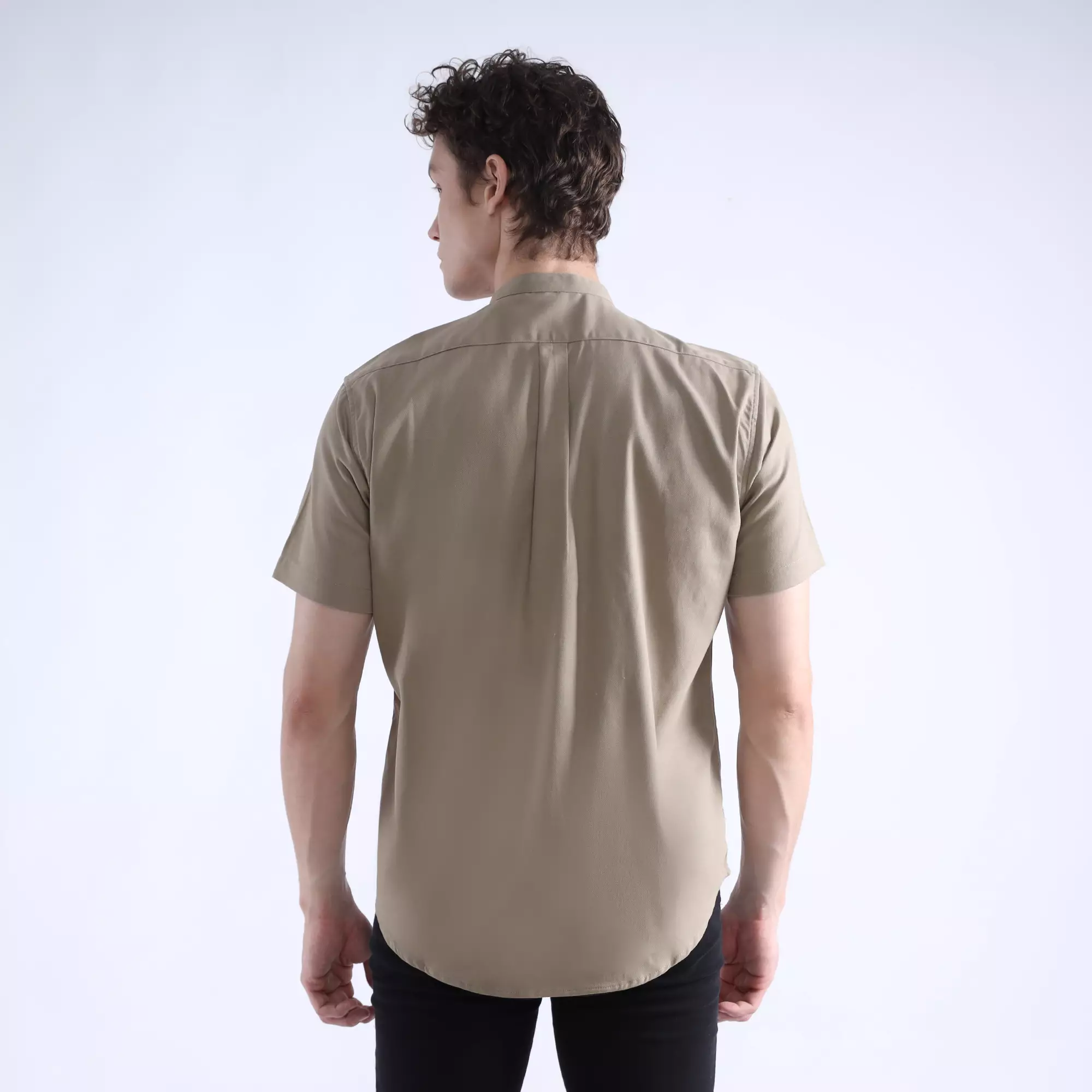 LARUSSO X Rizky Ridho - Form + Focus - Koko Ultra Soft Lengan Pendek - Bunge Brown