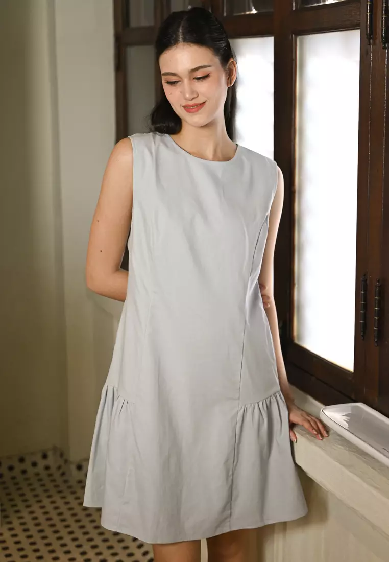 无袖连衣裙
