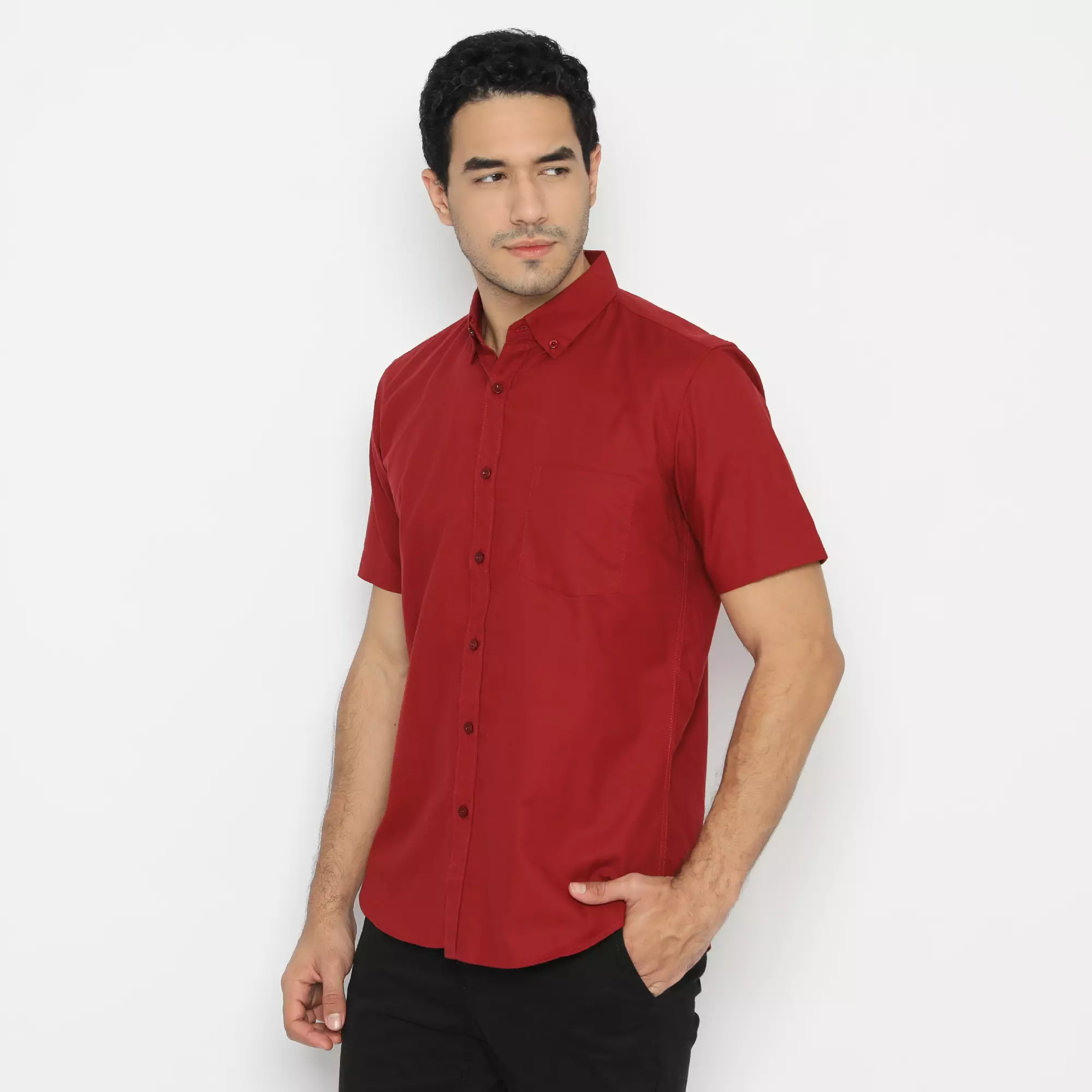 Platini Kemeja Pria Polos Lengan Pendek Katun Oxford Merah 63215