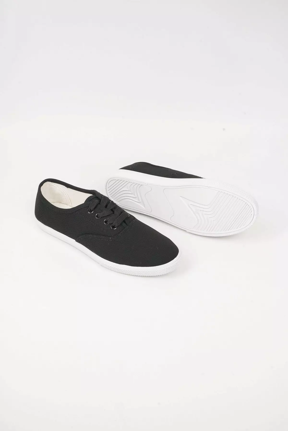 Blow Taylor Basic Canvas Sepatu Sneakers Wanita BLAS 0001