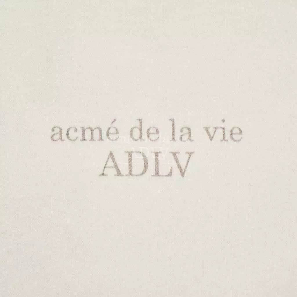 FUZZY DRAGON ARTWORK SHORT SLEEVE T-SHIRT CREAM