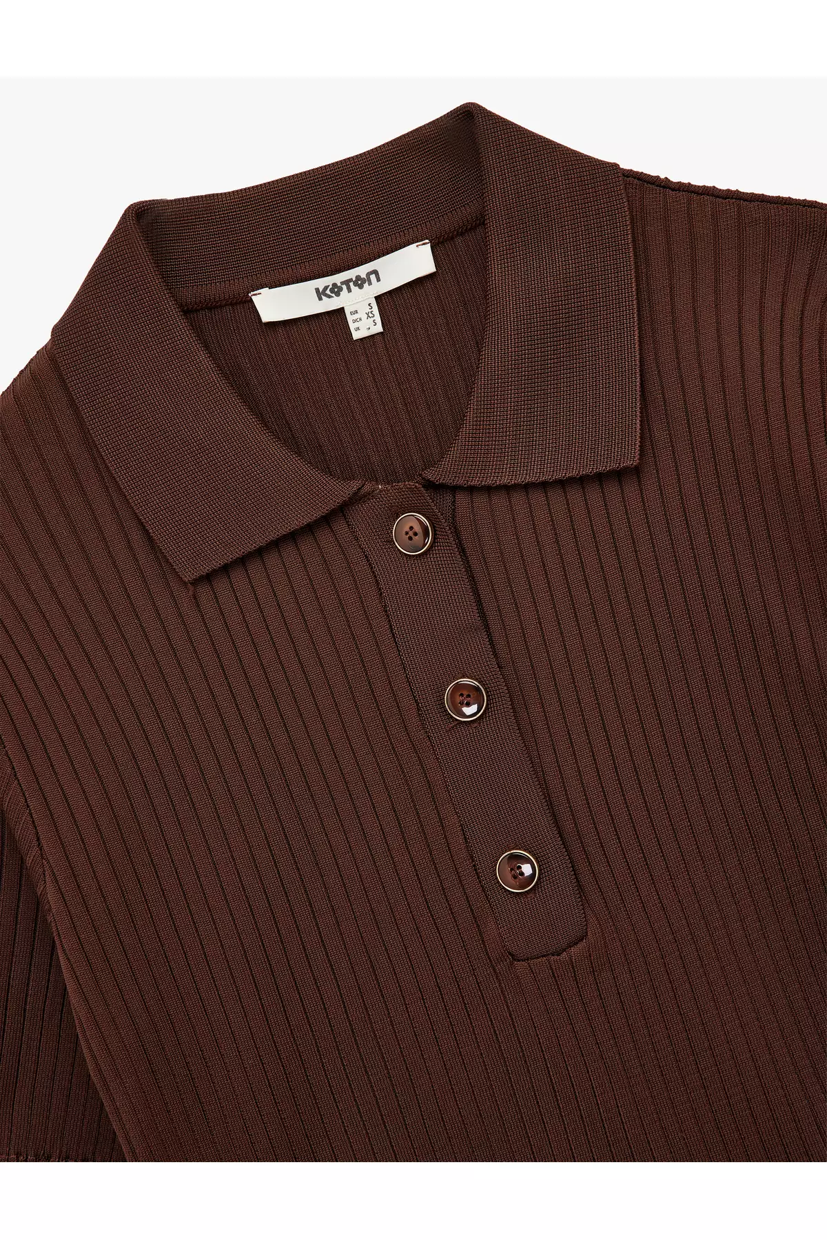 Half-Buttoned Short Sleeve Polo Neck Knitted Sweater