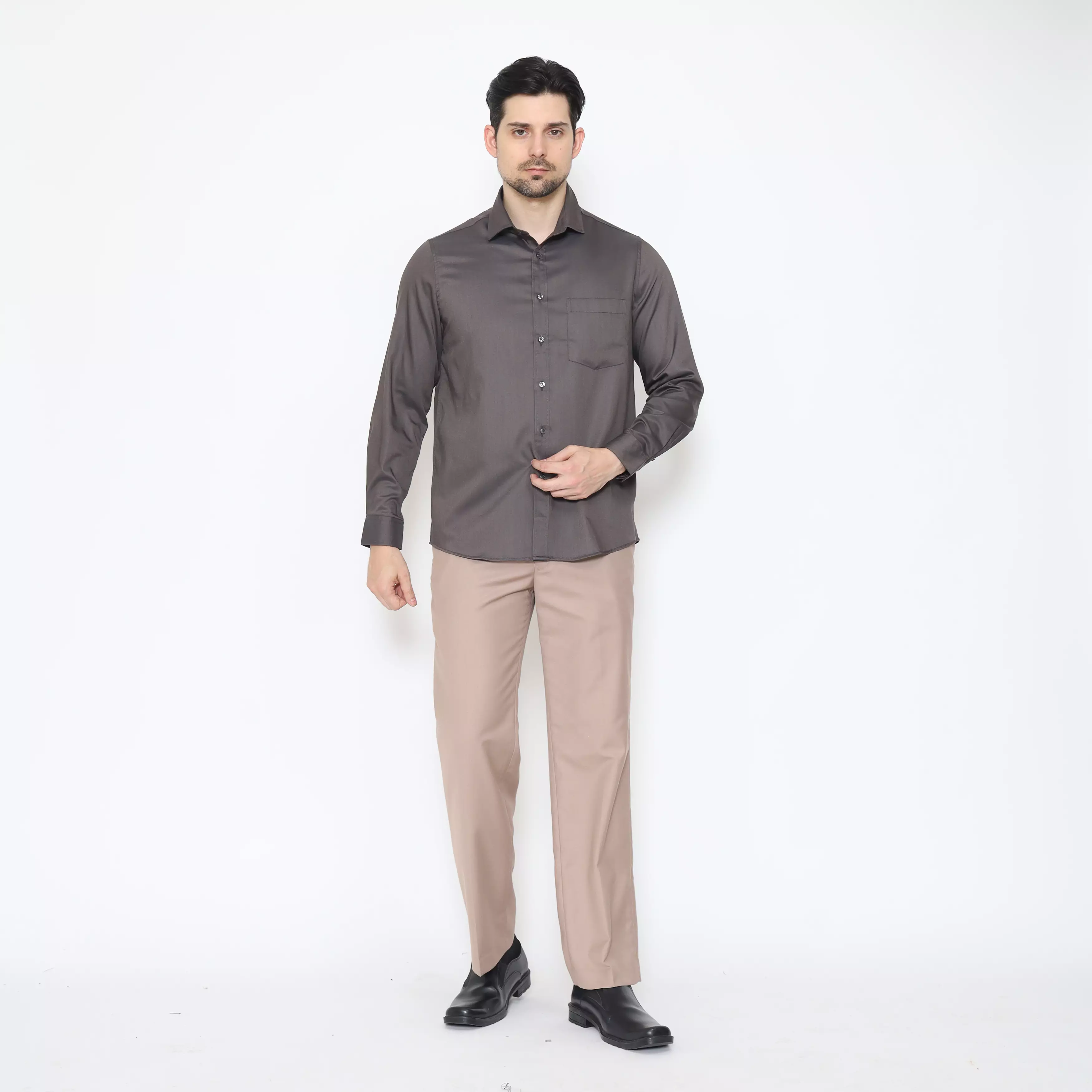 Lawell Kemeja Pria Lengan Panjang Regular Fit Bahan Bamboo Warna Dark Grey | Burton
