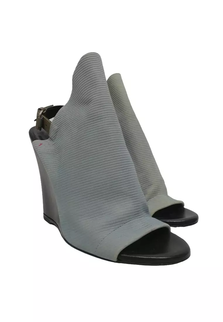 Pre-loved Balenciaga Stretch And Slingback Heels for Women in Light Blue - D1-299987-WAN41-4363-35