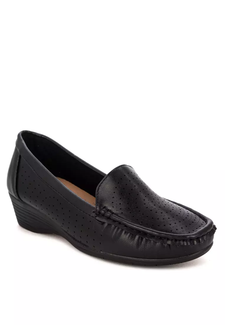 Unlisted boat shoes store