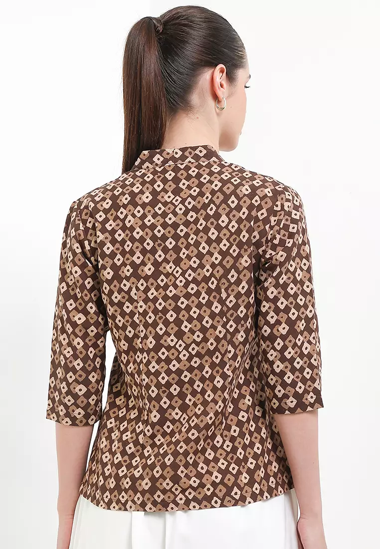 Kebaya Kutu 3/4-length Sleeves