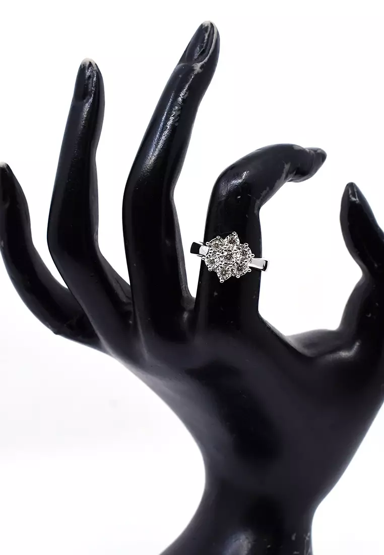 14K White Gold Lady Ring with Diamonds