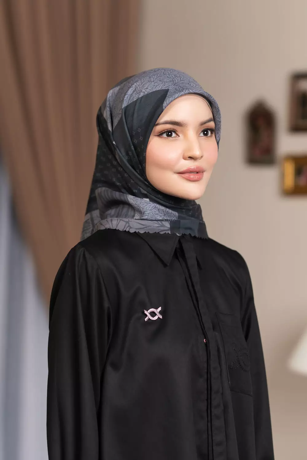 Klamby - Tiani Scarf Haze Ebony