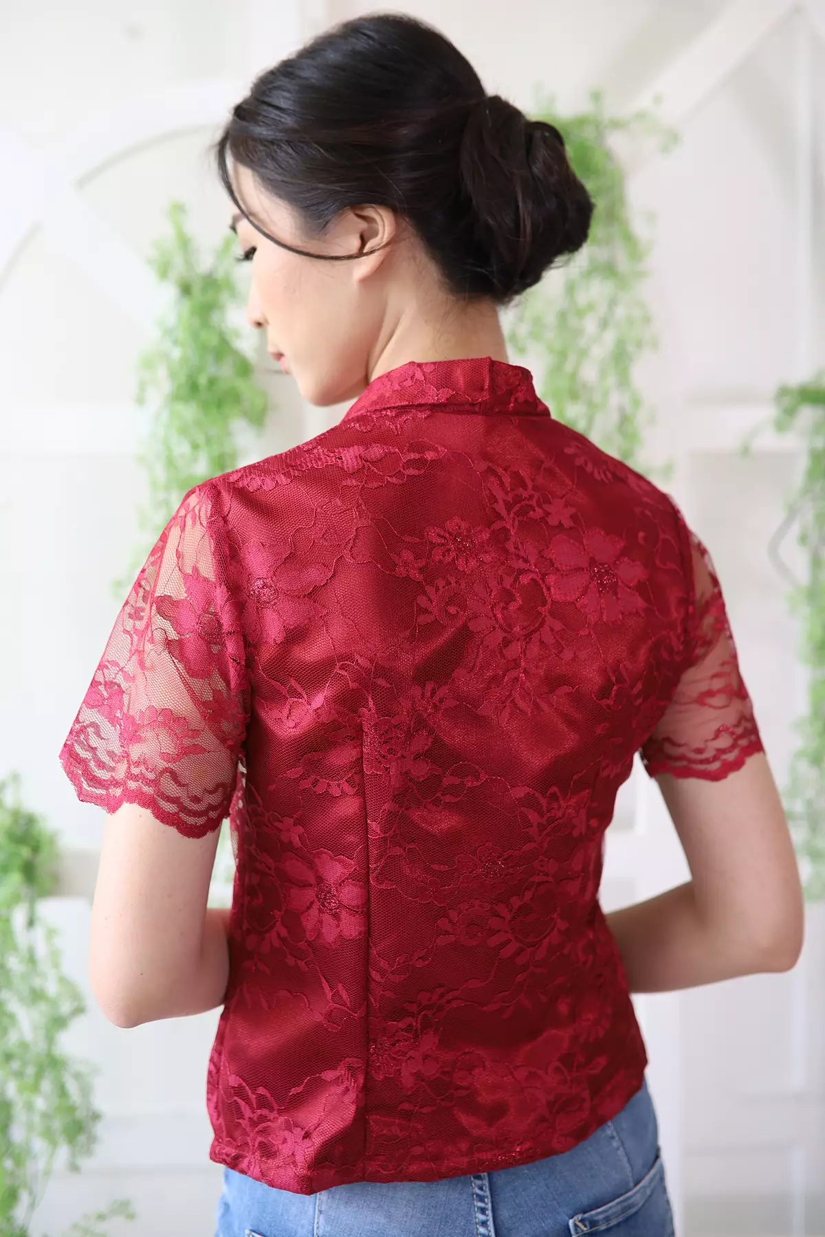Katarina Brukat Red Wine Kebaya