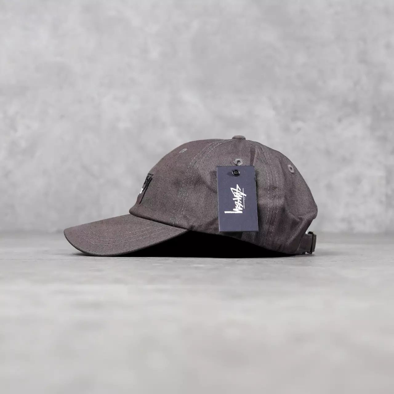 Topi STUSSY DESIGNS LOW BLACK BROWN CAP 100% ORIGINAL - OS ADJST