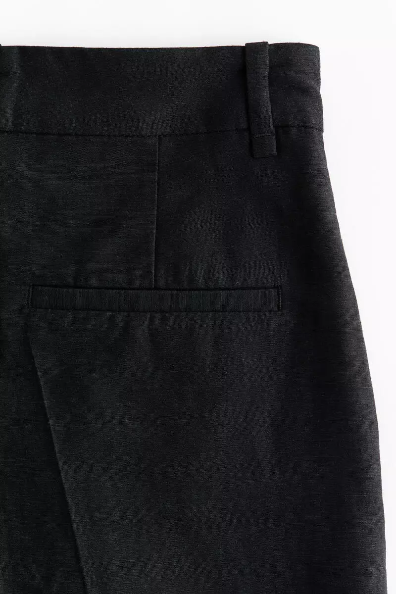 Tailored linen-blend shorts