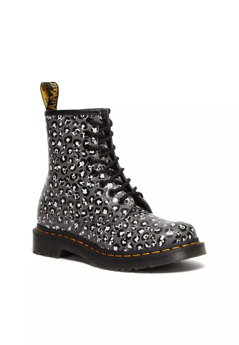 Gold best sale stud boots