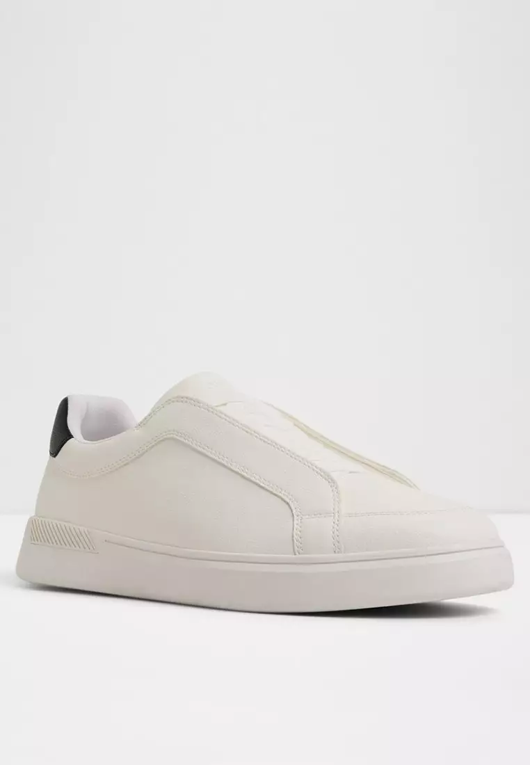 Jona Slip-On Sneakers
