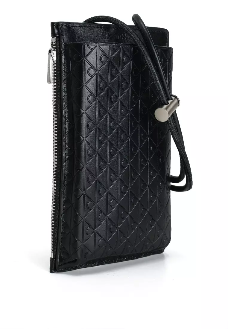 壓花商標斜孭袋 - Calvin Klein 配飾