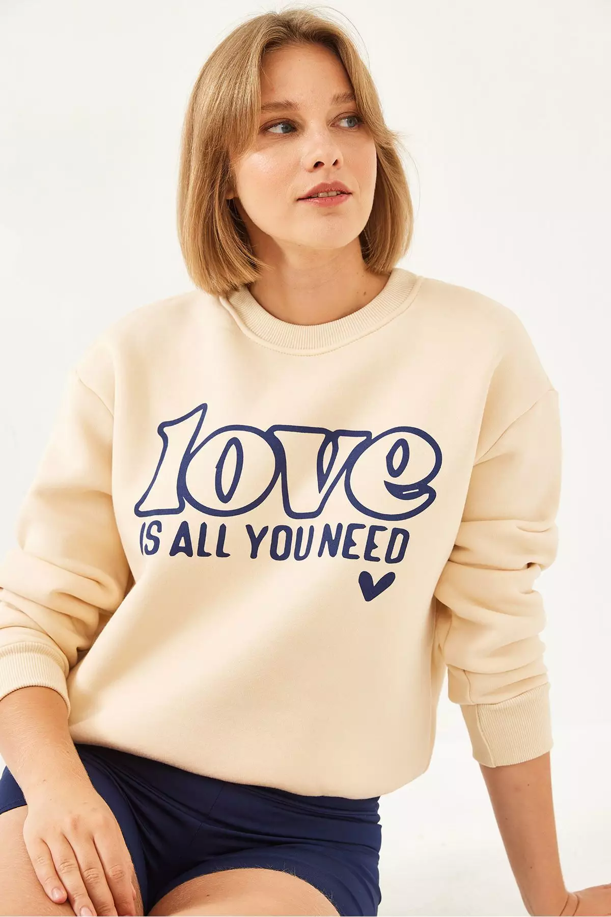 Women's Loose Cut Round Neck Sweatshirt Mbhs022 60601022