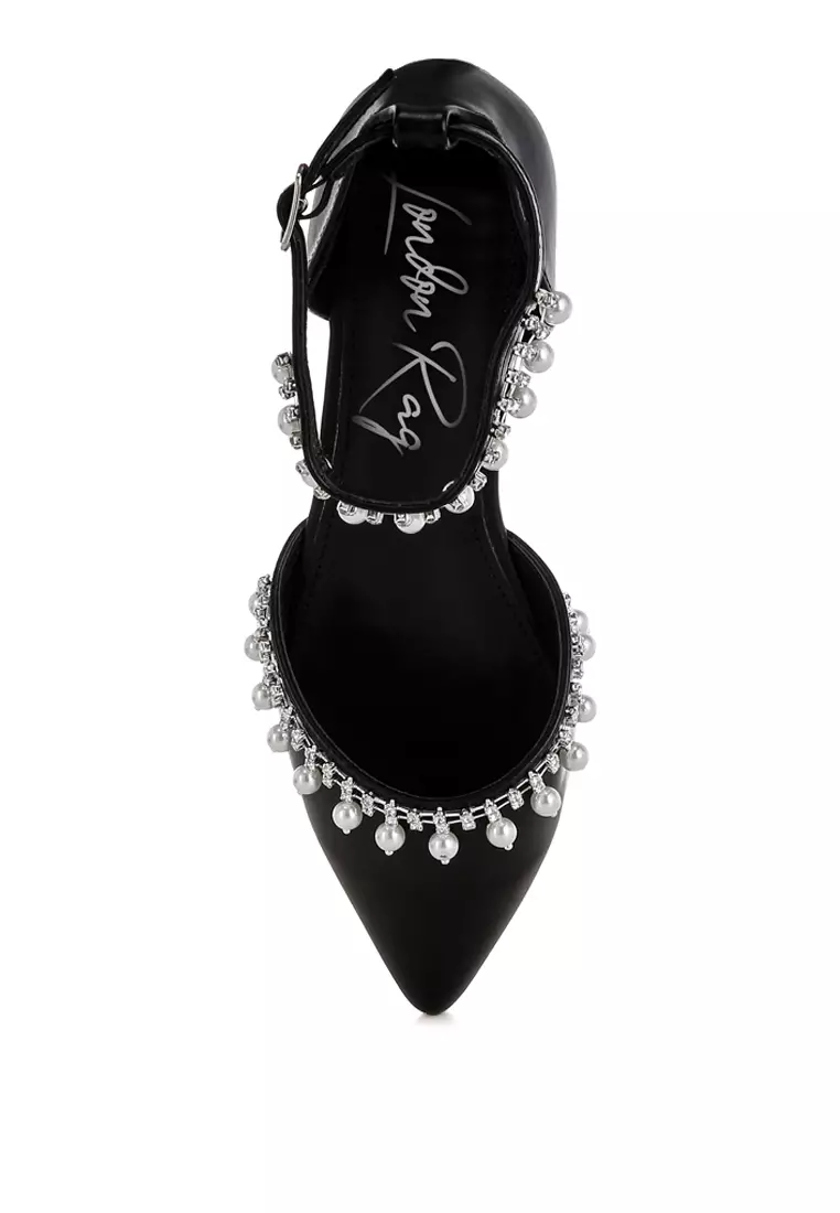 Sandal datar bertali pergelangan kaki dengan berlian imitasi dan mutiara hitam