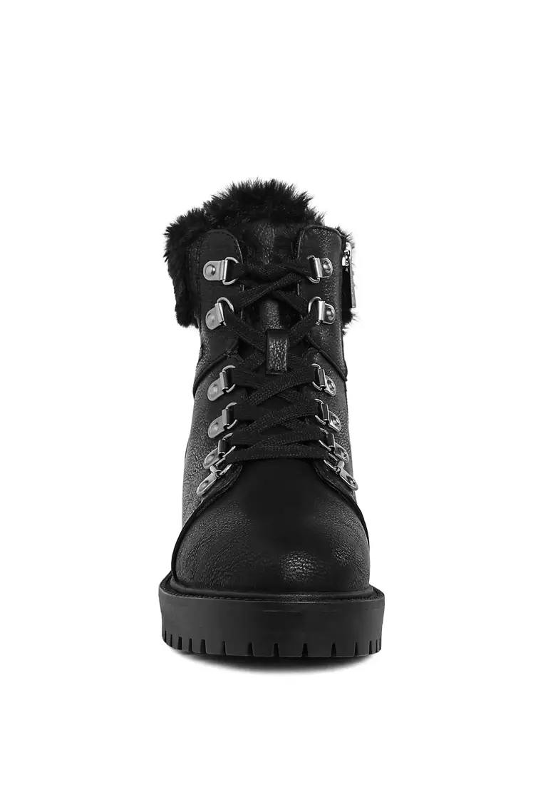Faux Fur Collar Ankle Boots in Black