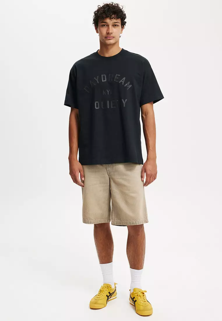 Box Fit Graphic T-Shirt