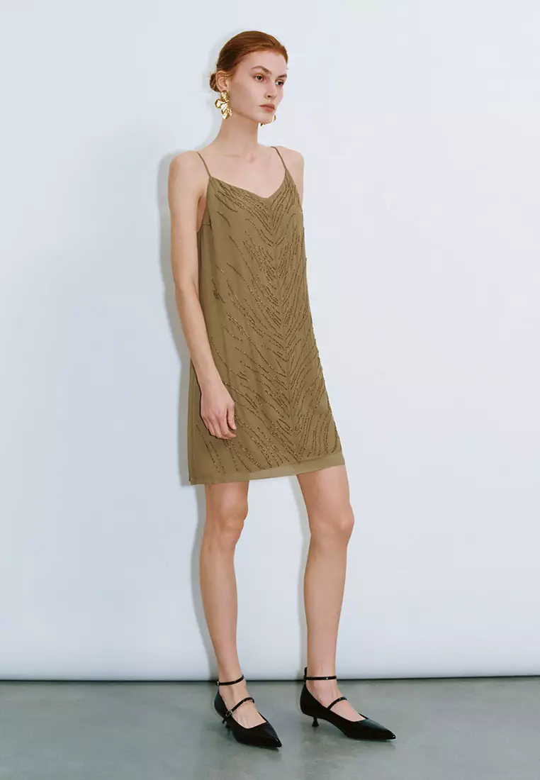 UR秋季新款女装魅力氛围感水钻短款吊带连衣裙UWG740156