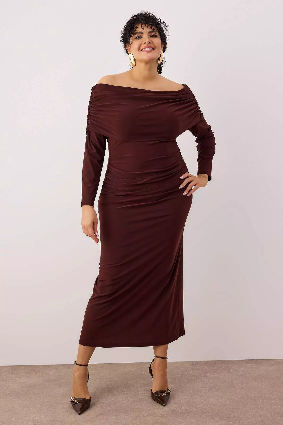 New Year Brown Ruched Carmen Collar Stretchy Maxi Knitted Dress Tbbaw26Ah00072