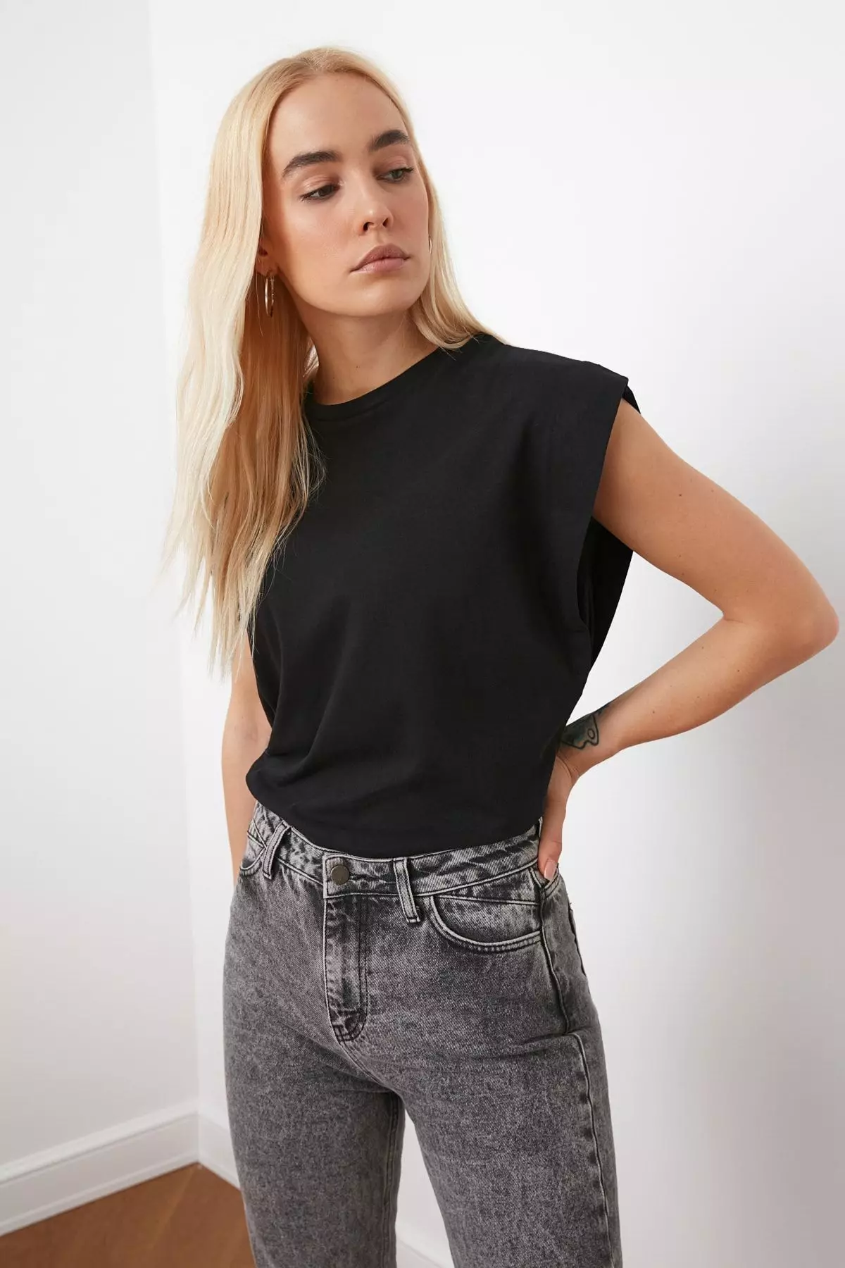 Wide Shoulder Muscle Tank Top