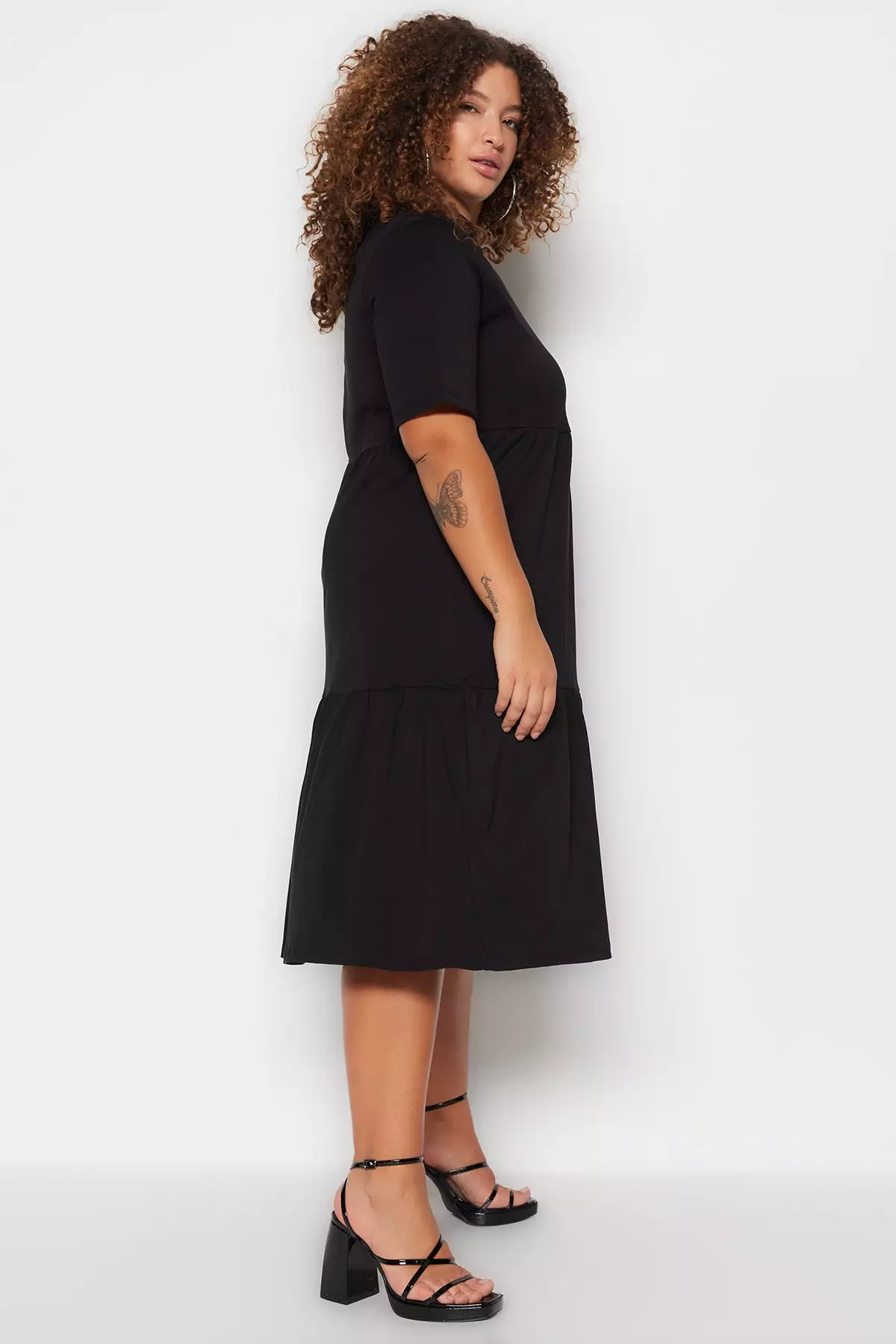 Plus Size Round Neck Midi Dress