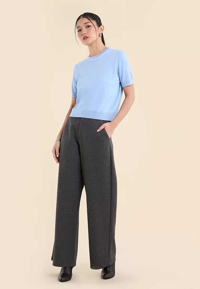 Dress Code Light Knit Top