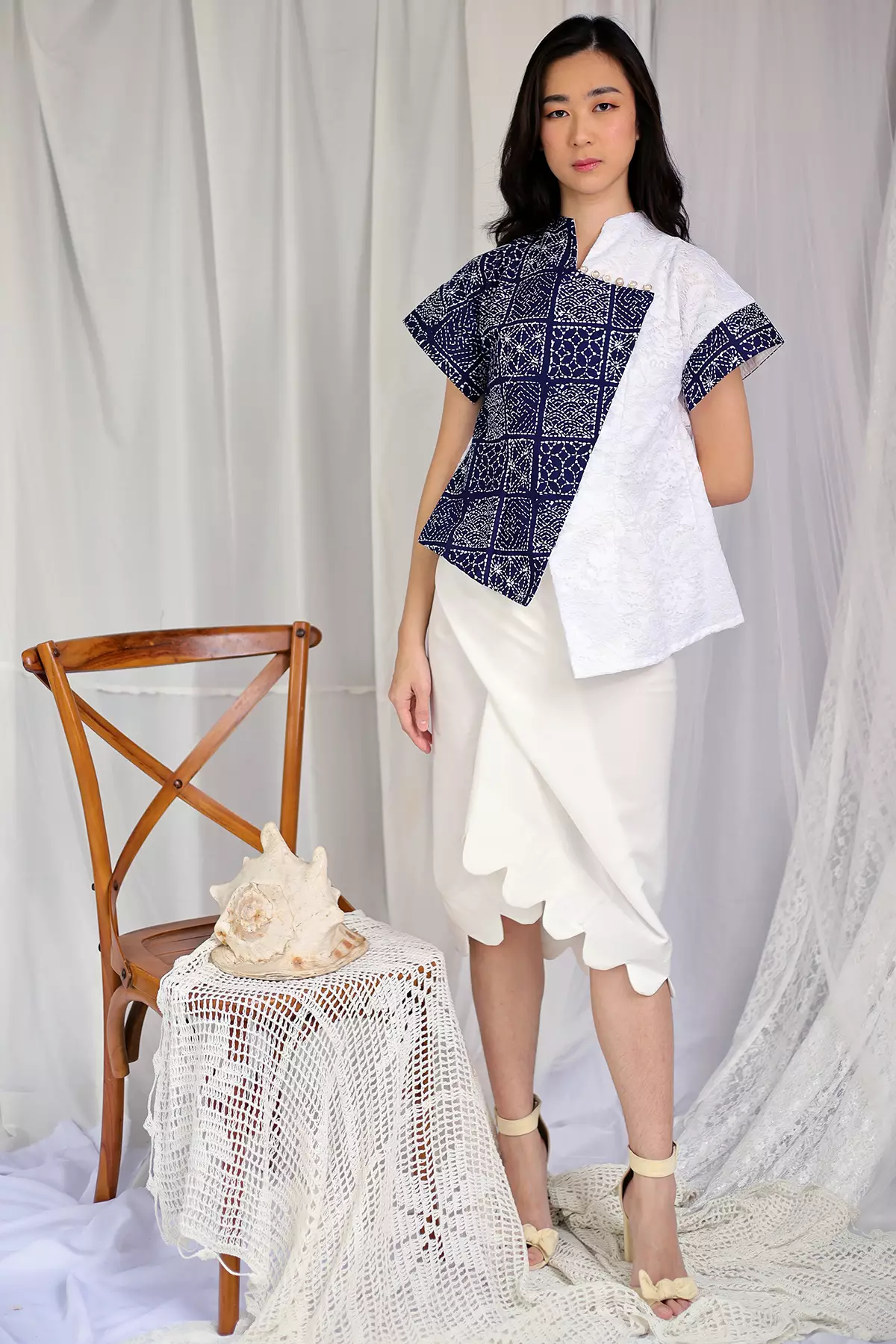 Sundari Scallop Putih Sarong Rok Lilit Batik