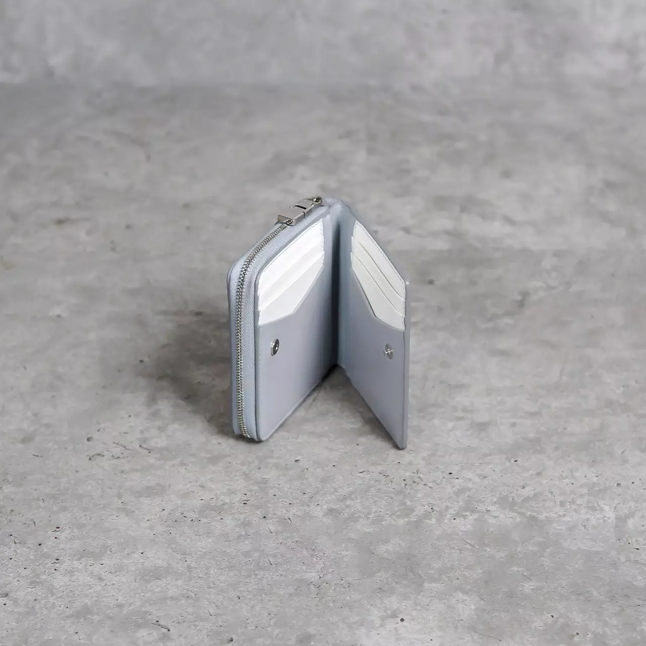 Dompet GIVENCHY LOGO SILVER GREY BIFOLD WALLET 100% ORIGINAL