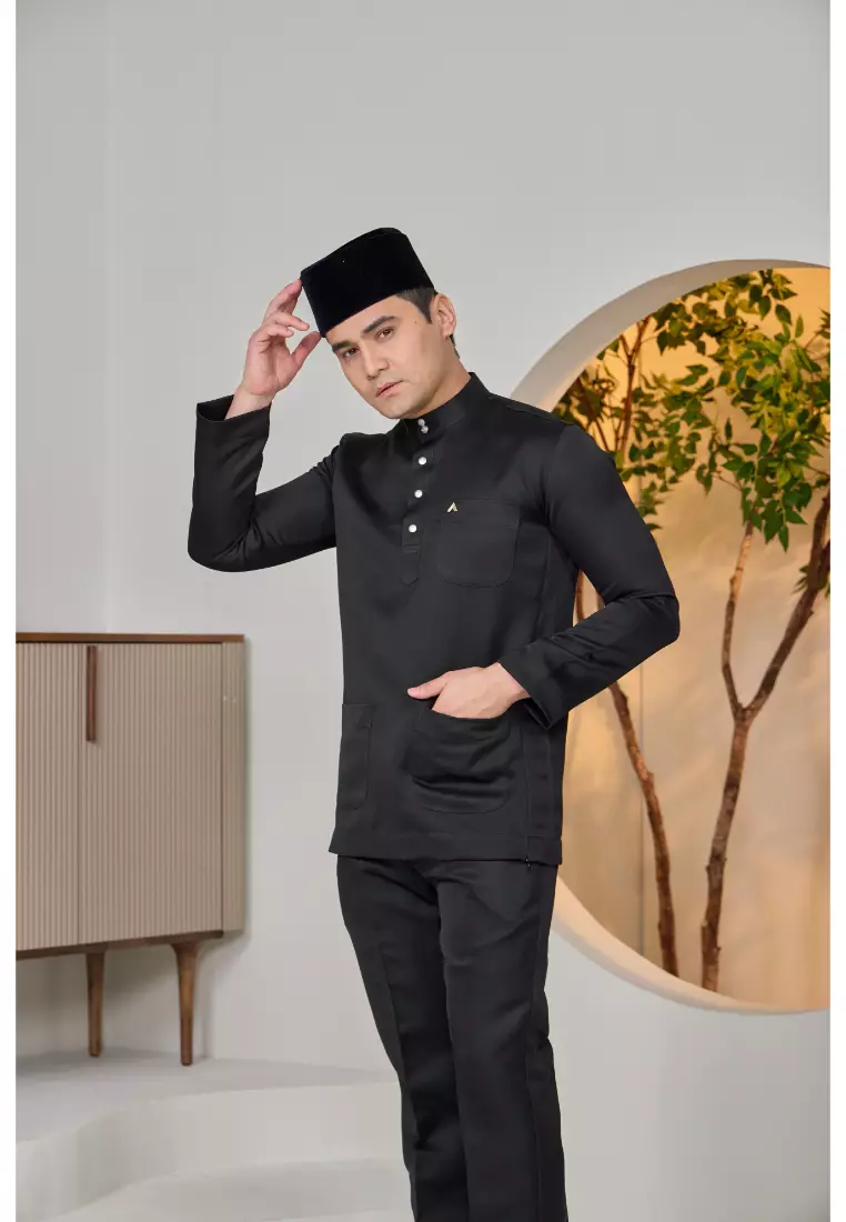 Baju Melayu Istiadat